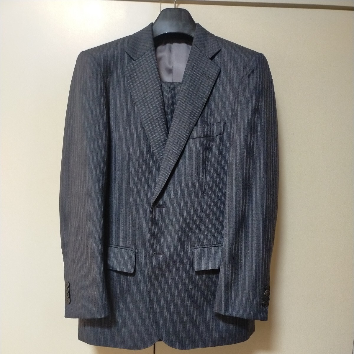  liquidation 1 jpy start gray stripe single suit wool 100% Super120 size A5 total reverse side side Benz 
