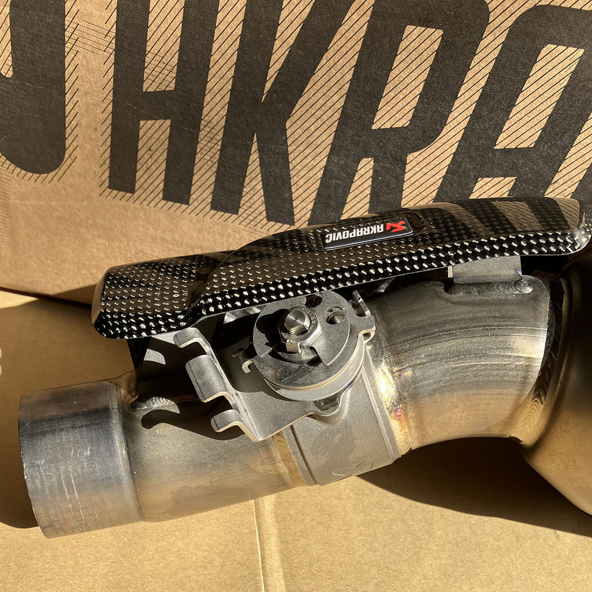 【美品】AKRAPOVIC ZX-6R用 スリップオンライン カーボン JMCA 2BL-ZX636G アクラポビッチ カワサキの画像6