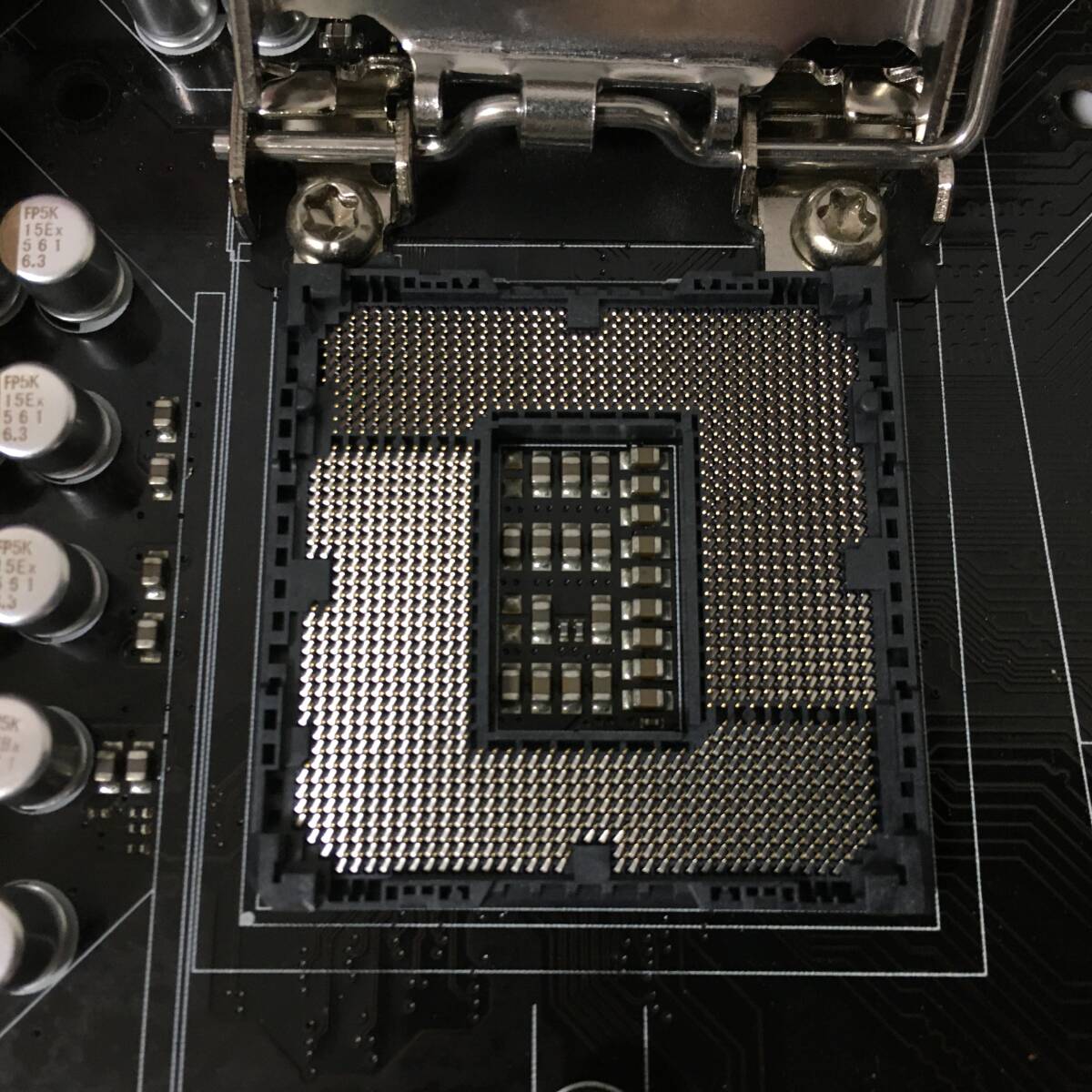 ★現状品★ASUS ゲーミング向け マザーボード Maximus IV GENE-Z Intel Z68 Chipset/LGA1155 MicroATX MOTHERBOARDの画像7