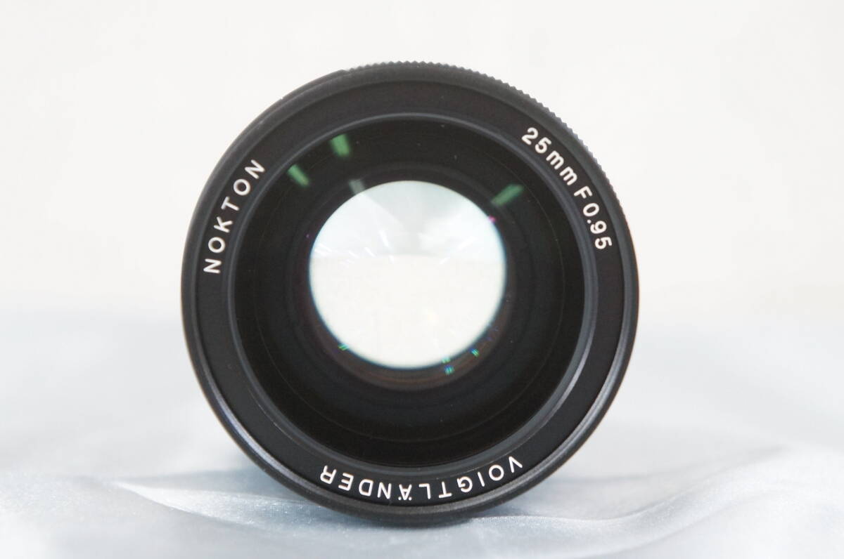 ⑦ VOIGTLANDER フォクトレンダー NOKTON 25mm F0.95 MICRO カメラレンズ 7004086011の画像2