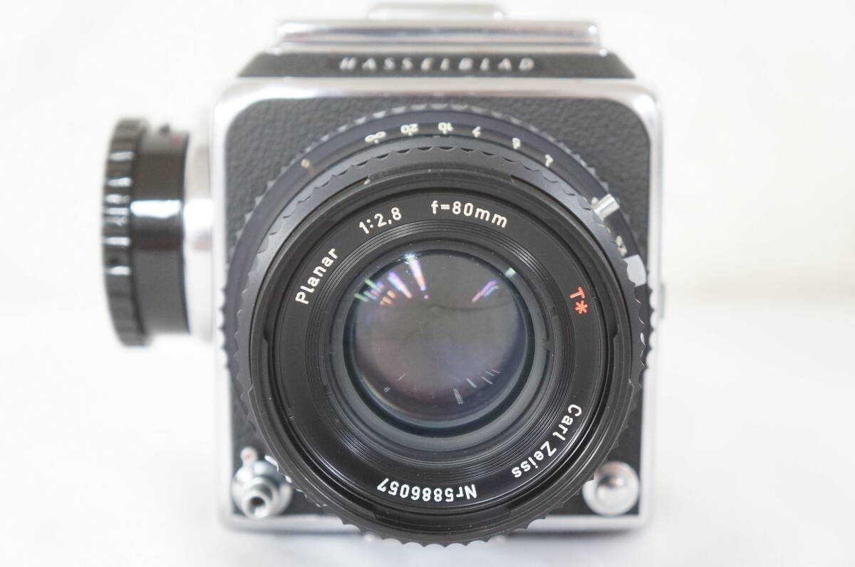 ③ HASSELBLAD ハッセルブラッド 500C/M 中判 フィルムカメラ Carl Zeiss Planar F2.8 80mm レンズ セット 4504276091_画像2