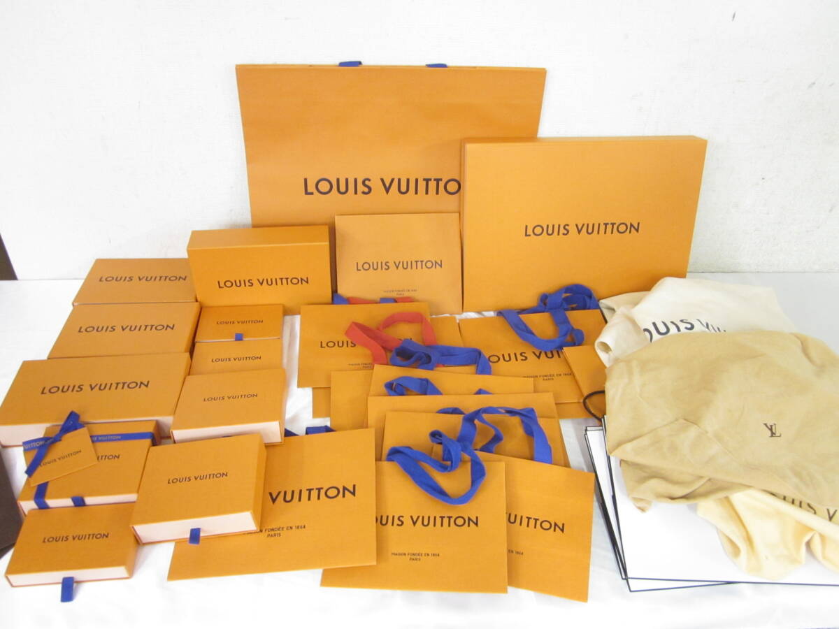 LOUIS VUITTON ルイヴィトン 空箱 保存袋 紙袋 シャネル 袋含む まとめてセット 4504181471の画像1