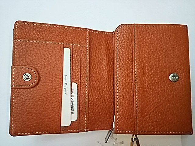 YA271ハッシュパピー 新品未使用 二つ折り財布オレンジ　茶 ダブルマチ 被せ 本革 カード入れ多 多収納 バイカラー HP5561セール 特価 格安_画像2