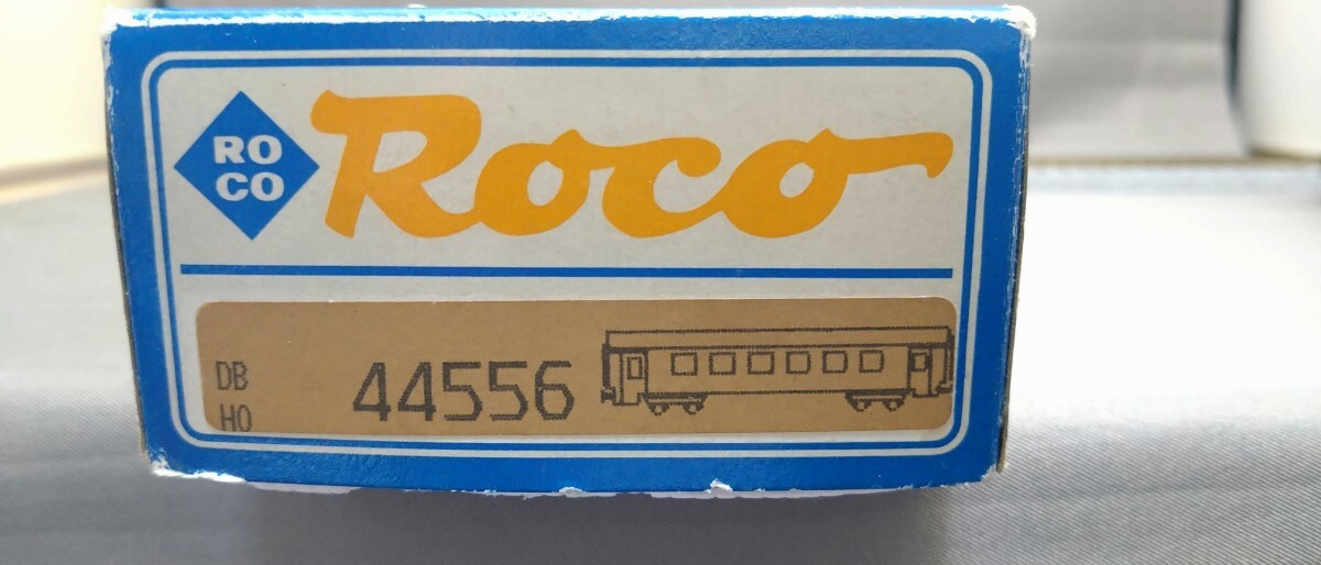 ROCO HO gauge 44556 DB luggage car a bit old. 