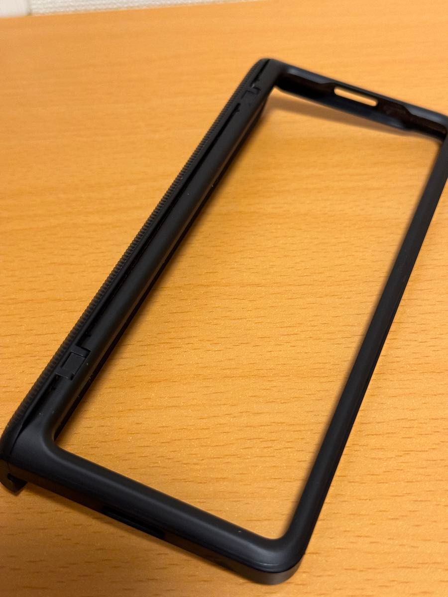 Spigen Galaxy Z Fold 2 ケース　