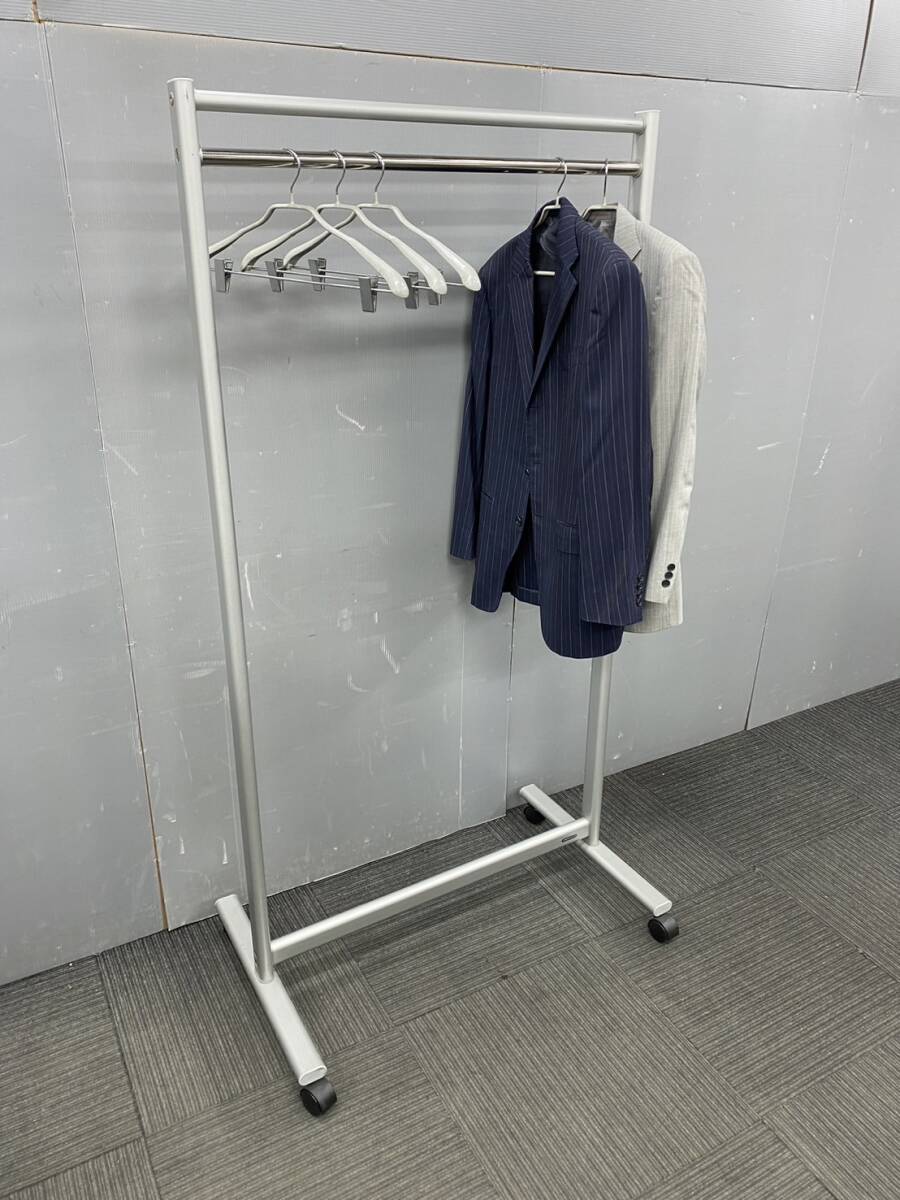 * tube 3293* our company flight correspondence region equipped * business use *oka blur made * coat hanger rack * with casters .15 person for * silver group 