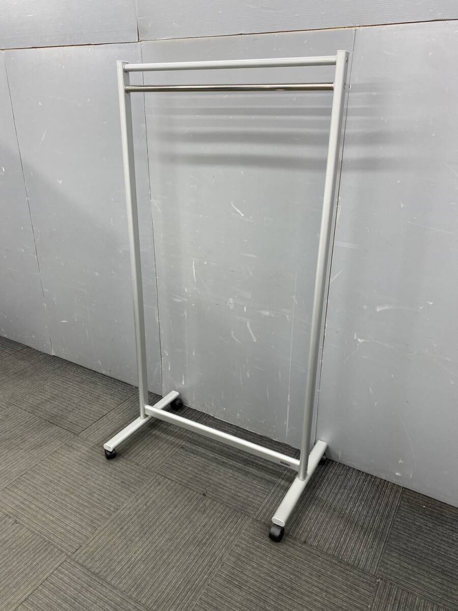 * tube 3308* our company flight correspondence region equipped * business use *oka blur made * coat hanger rack * with casters .15 person for * silver group 