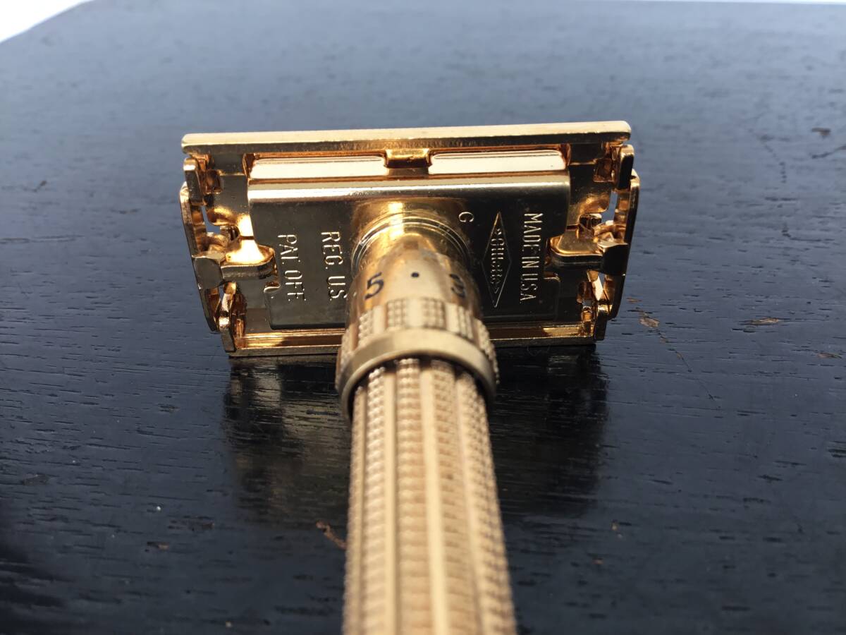 Gillette ARISTOCRAT 両刃カミソリ T字 USA製 ジレット アリストクラット ヴィンテージ カミソリ 剃刀 ゴールド アメリカ製の画像6