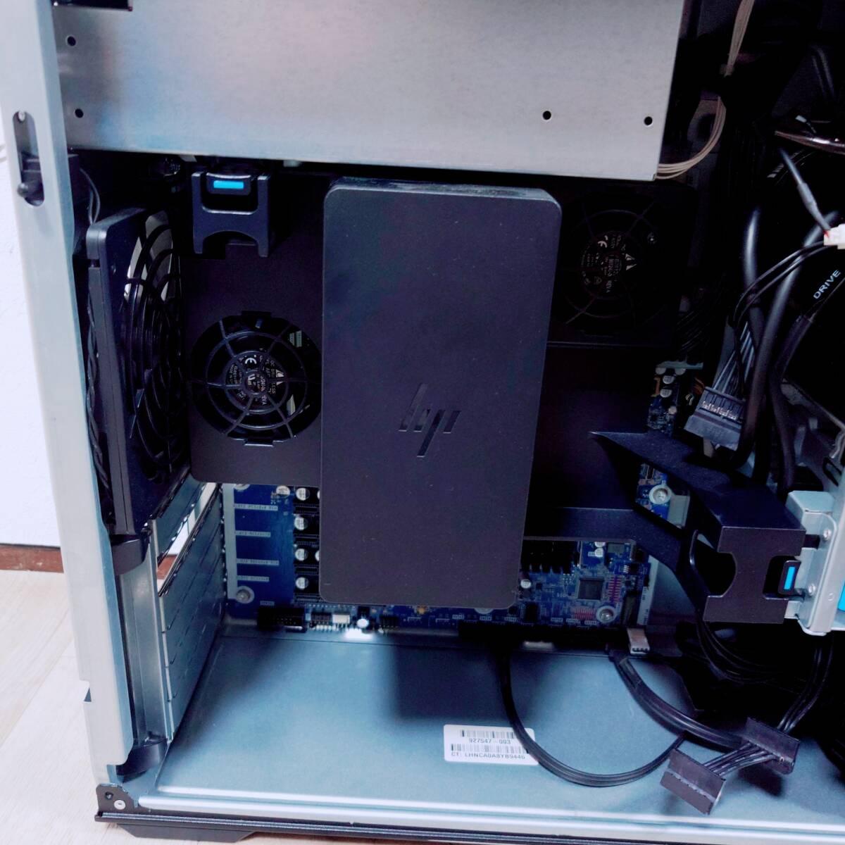 【ジャンク／通電OK】HP Z4 Tower G4 Workstation 主要パーツなし_画像6