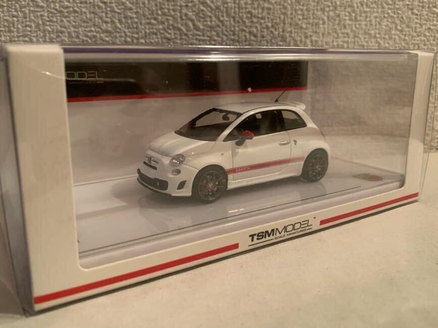 ◆未展示 & 未開封品！TSM製1/43 ABARTH 595 / アバルト 595 ガーラホワイト_画像2