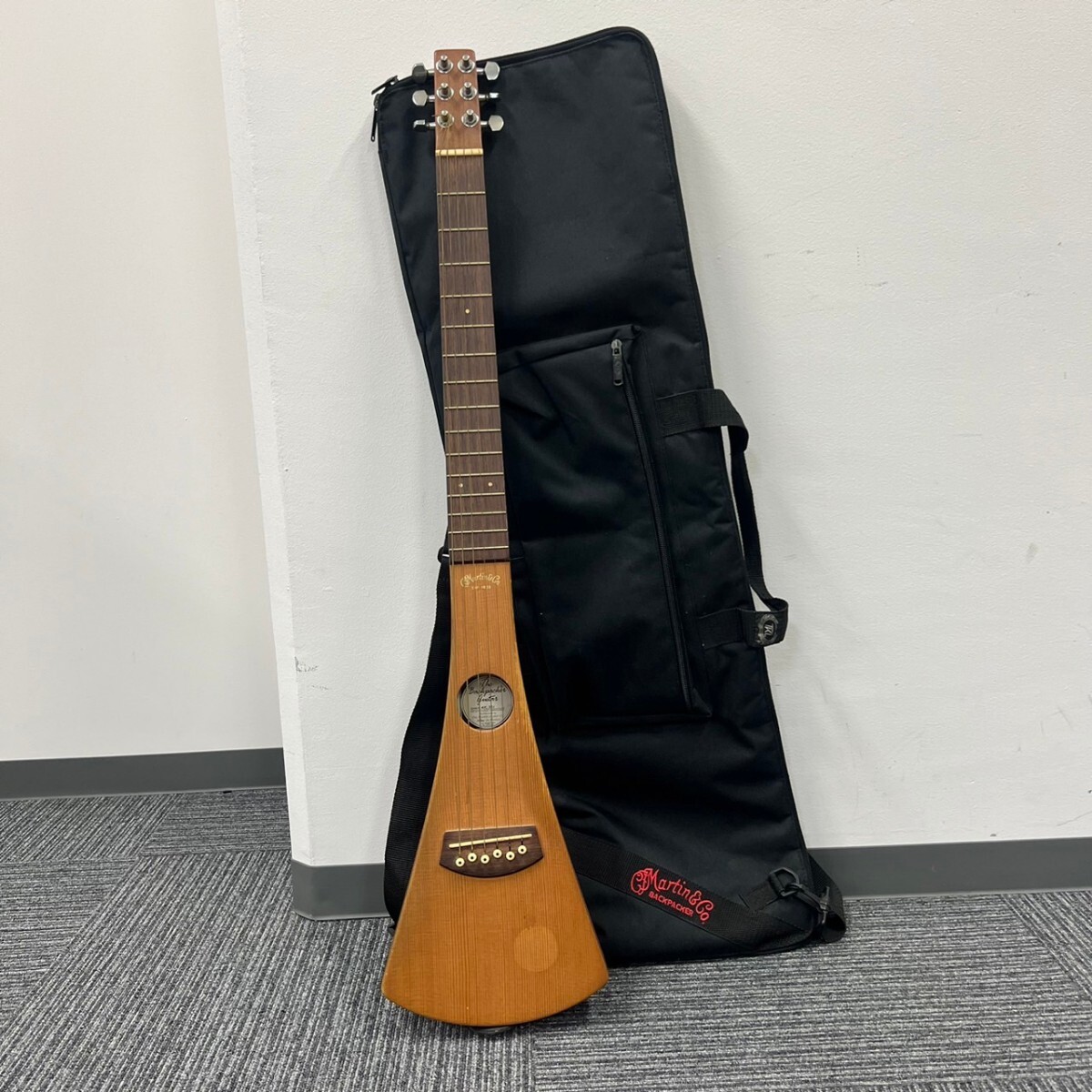 杉本3月No.194 弦楽器 ギター backpacker guitar Martin&Co. ソフトケース付き 楽器 音楽 器材 の画像1