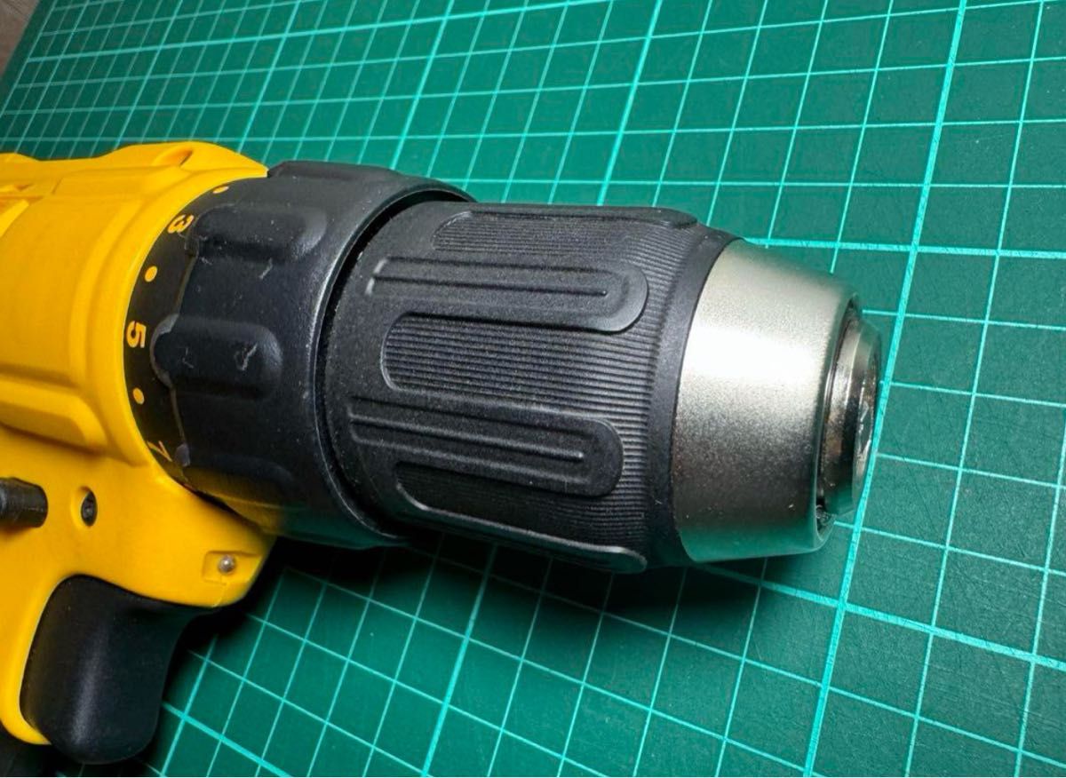 GWセール!新品未使用　DEWALT ドリルドライバー　DCD771  デウォルト　本体のみ　