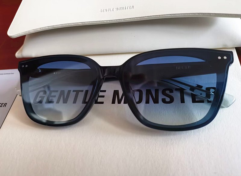 新品未使用※人気モデル*GENTLE MONSTER・ジェントルモンスター HEIZER 登坂広臣 BTS 愛用・サングラス・ブルーの画像4