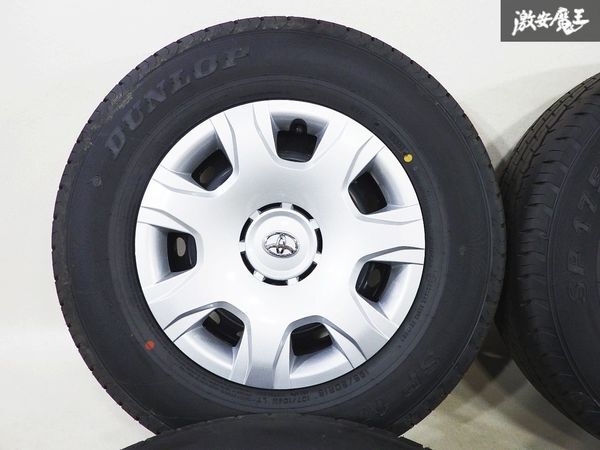 新車外し!! ●トヨタ 純正 200系 ハイエース 6型 15インチ 6J ＋35 6穴 PCD139.7 ホイール ダンロップ 2023年 195/80R15 タイヤ 4本の画像4