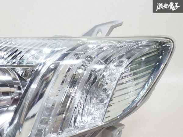  beautiful goods Toyota original NZE141 NZE141G Corolla Axio / Fielder halogen head light left left side passenger's seat KOITO 12-511 engrave :ka