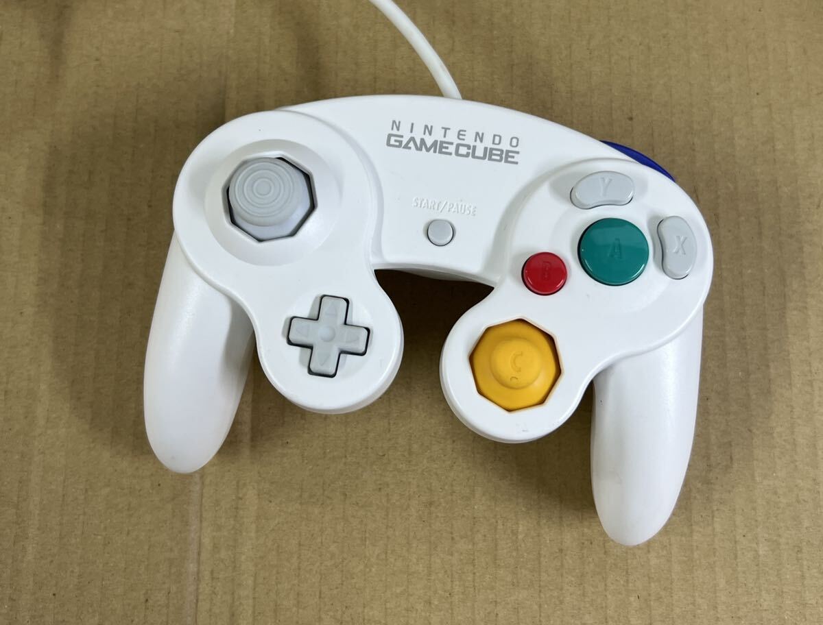  nintendo Game Cube controller white 2 piece set DOL-003