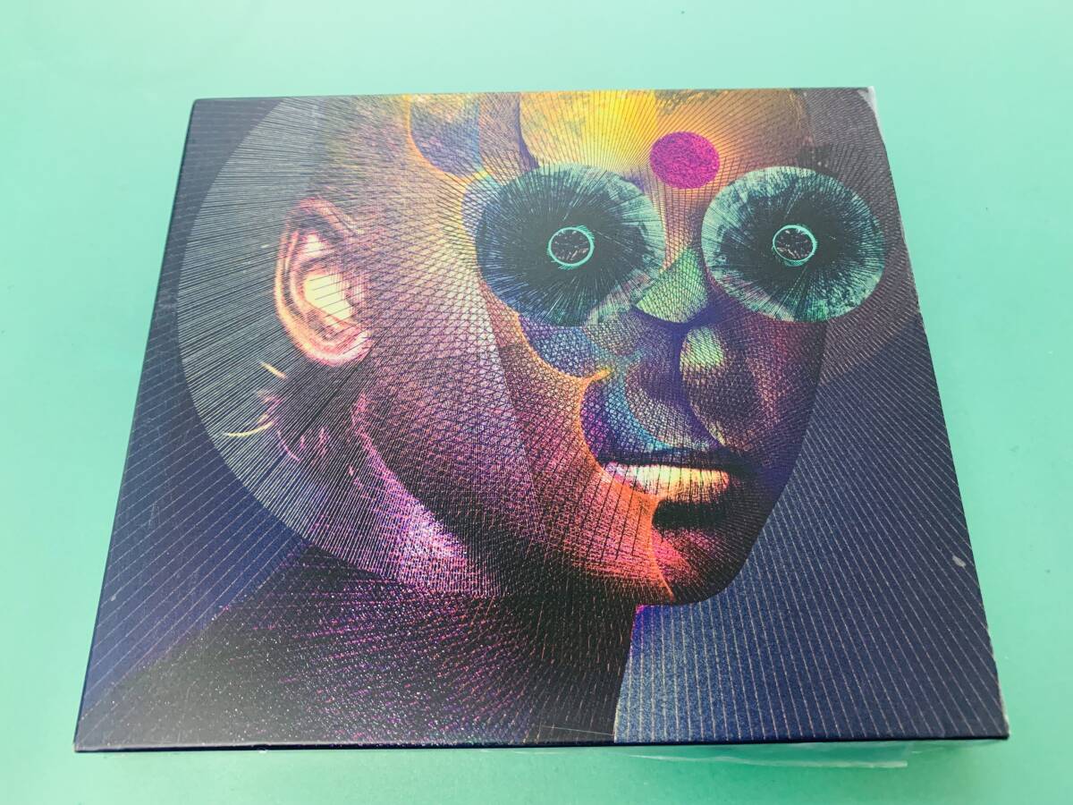 DIR EN GREY10thALBUM 「the insulated World」   ＜中古ＣＤ2枚組＞の画像1