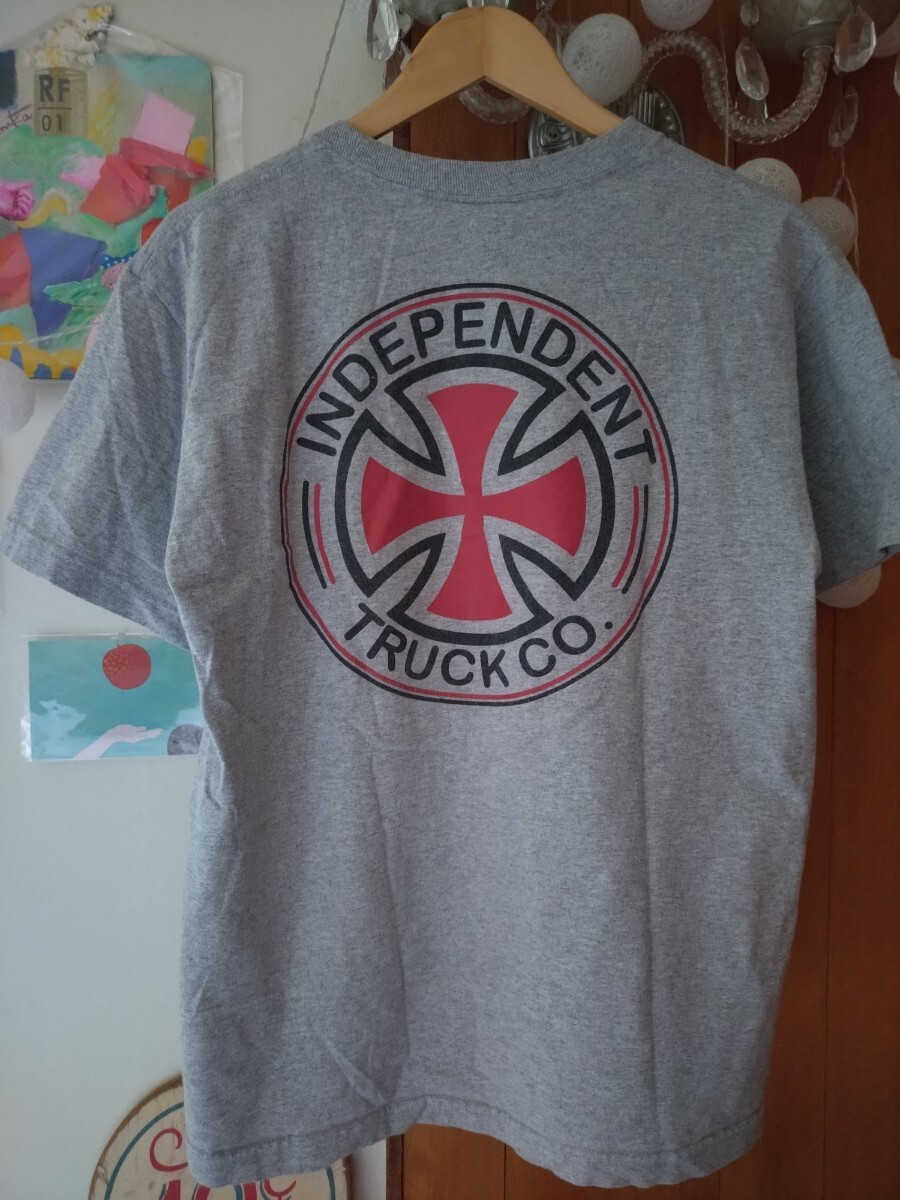 90s 00s インディペンデント Independent track 古着 グレー Tee 半袖 Tシャツ スケートボード skate オールドスケート NHS メキシコ製　_画像2