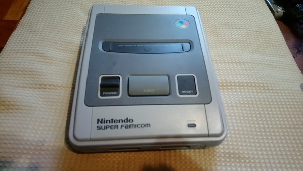 Nintendo 任天堂 スーパーファミコン SHVC-001 本体 コントローラー×2 AVケーブル  ACアダプター スト2 動作確認済の画像2