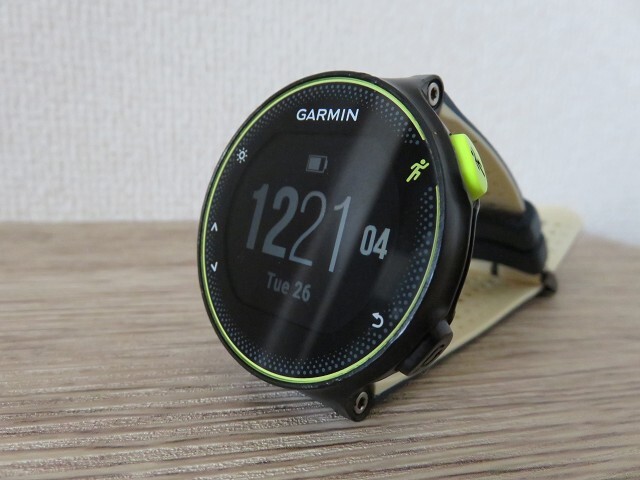 中古 Garmin ガーミン ForeRunner 230 腕時計 マラソンウォッチ ランニングウォッチの画像1