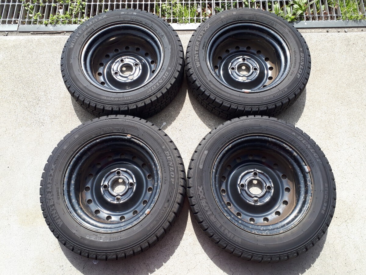 バリ山バリ溝 スタッドレスタイヤ&スチールホイール 4本セット ガン鉄 4穴PCD100 4J DUNLOP WINTER MAXX WM02 155/65R13 2022年製 洗浄済み_表側と裏側もクリーニング済みです