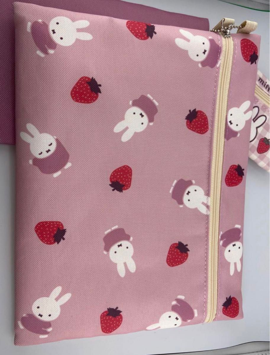 ★【miffy★みっふぃー】 3P・3連ポーチ ミッフィーstrawberry ストロベリー　いちご　イチゴ　苺