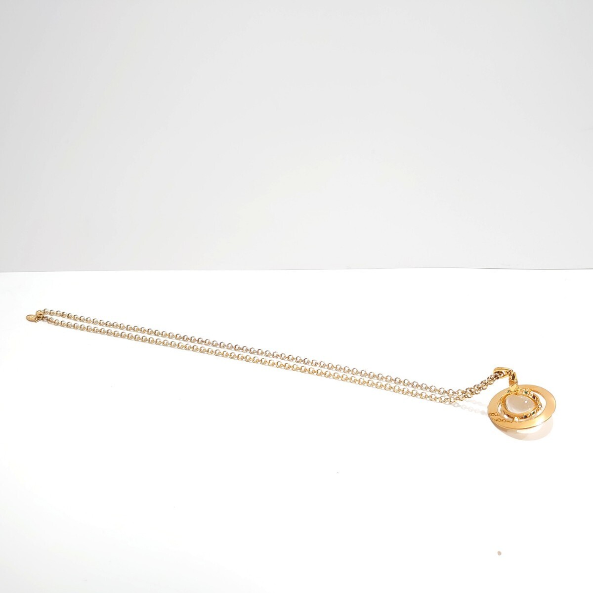 美品 ヴィヴィアンウエストウッド Vivienne Westwood ニューオーブ ネックレス ビック 直径4.25cm GOLD 箱付 アクセサリー ラインストーンの画像7