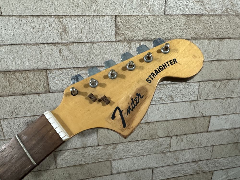 114●〇 Fresher STRAIGHTER エレキギター ストラトタイプ / フレッシャー Stratocaster 〇●_画像2
