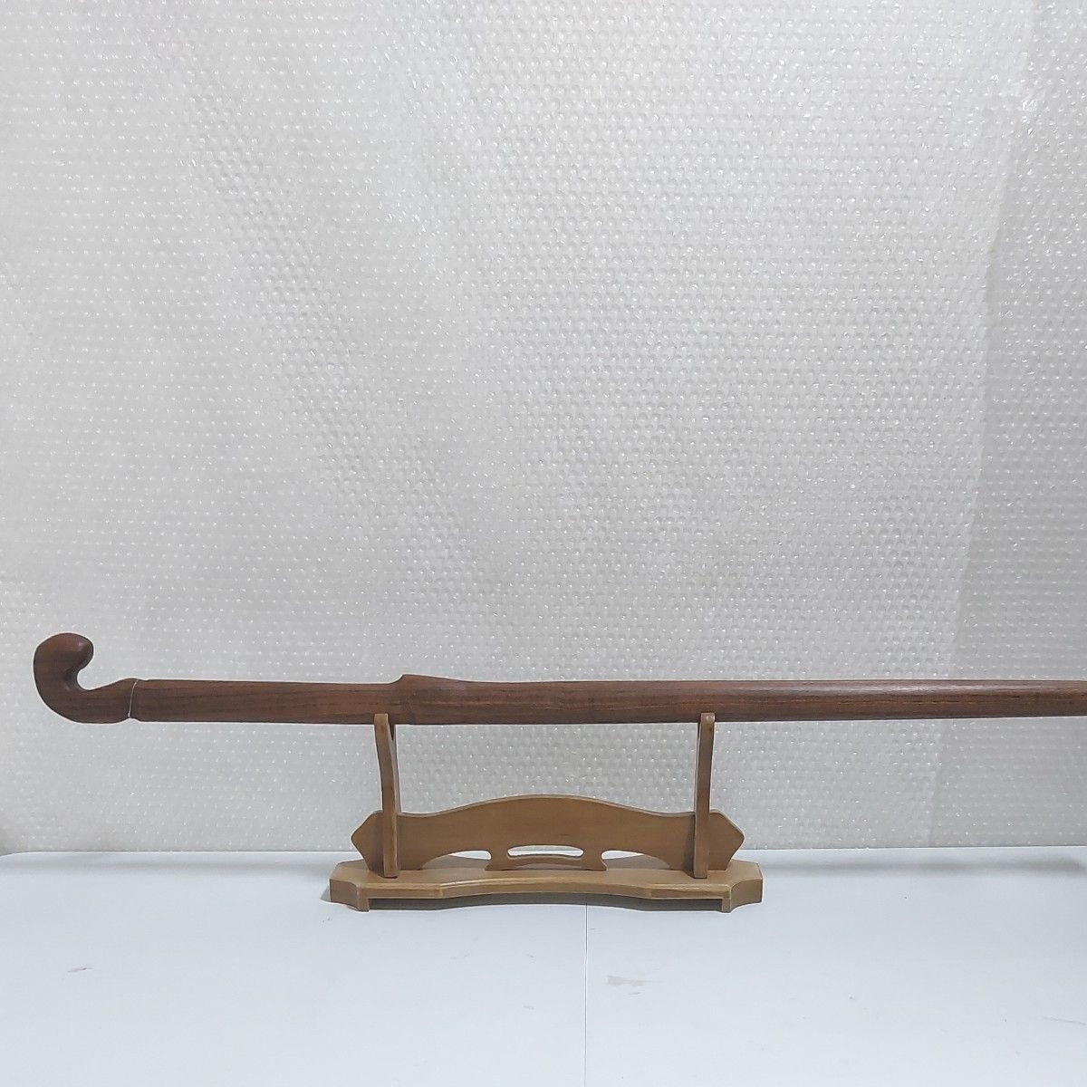 ボコーテ製　ステッキ　杖　木製　太杖　無垢材　彫刻　2