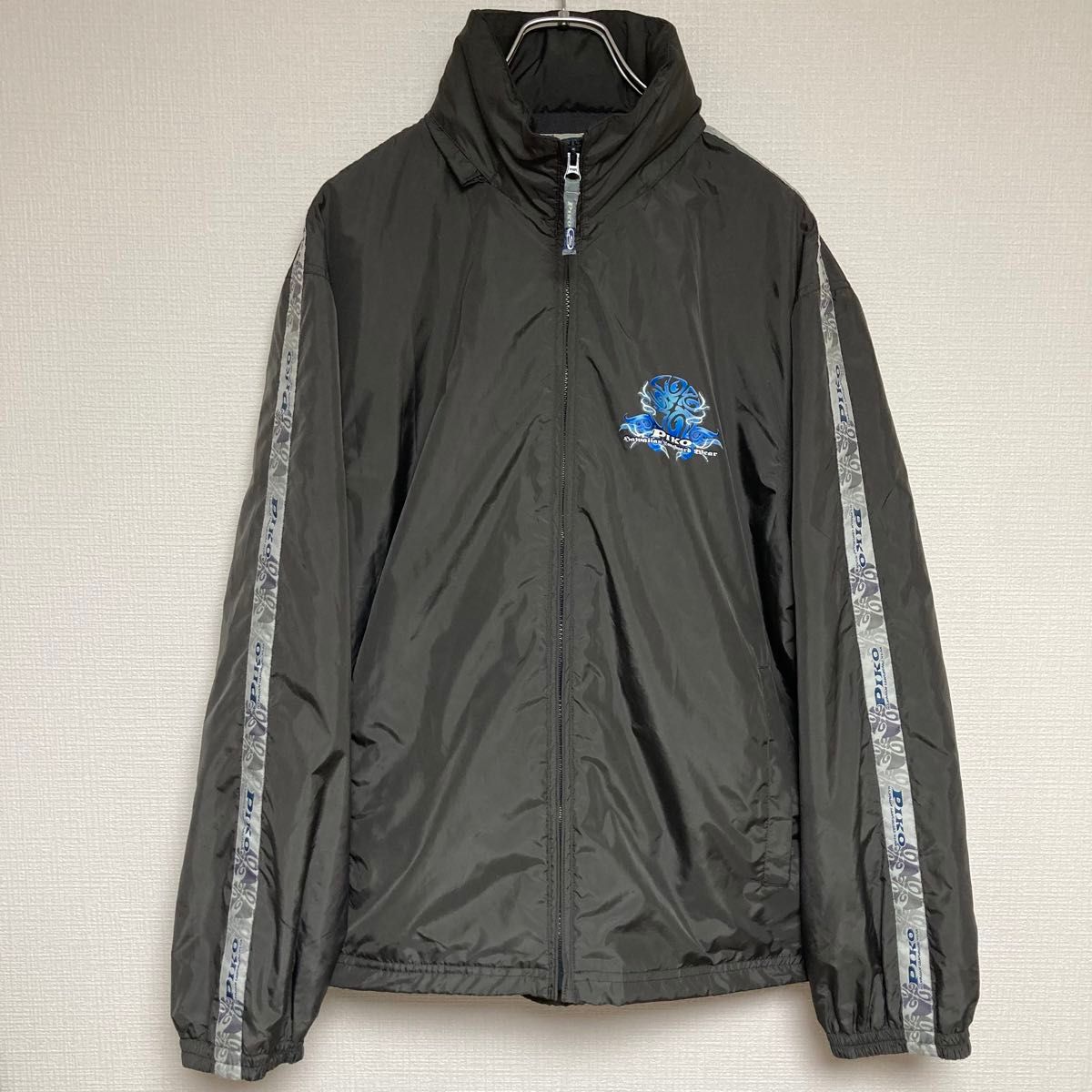 レア】90's PIKO あのちゃん着用 テープロゴ ナイロンコーチ レア】90's PIKO あのちゃん着用 テープロゴ ナイロンコーチ