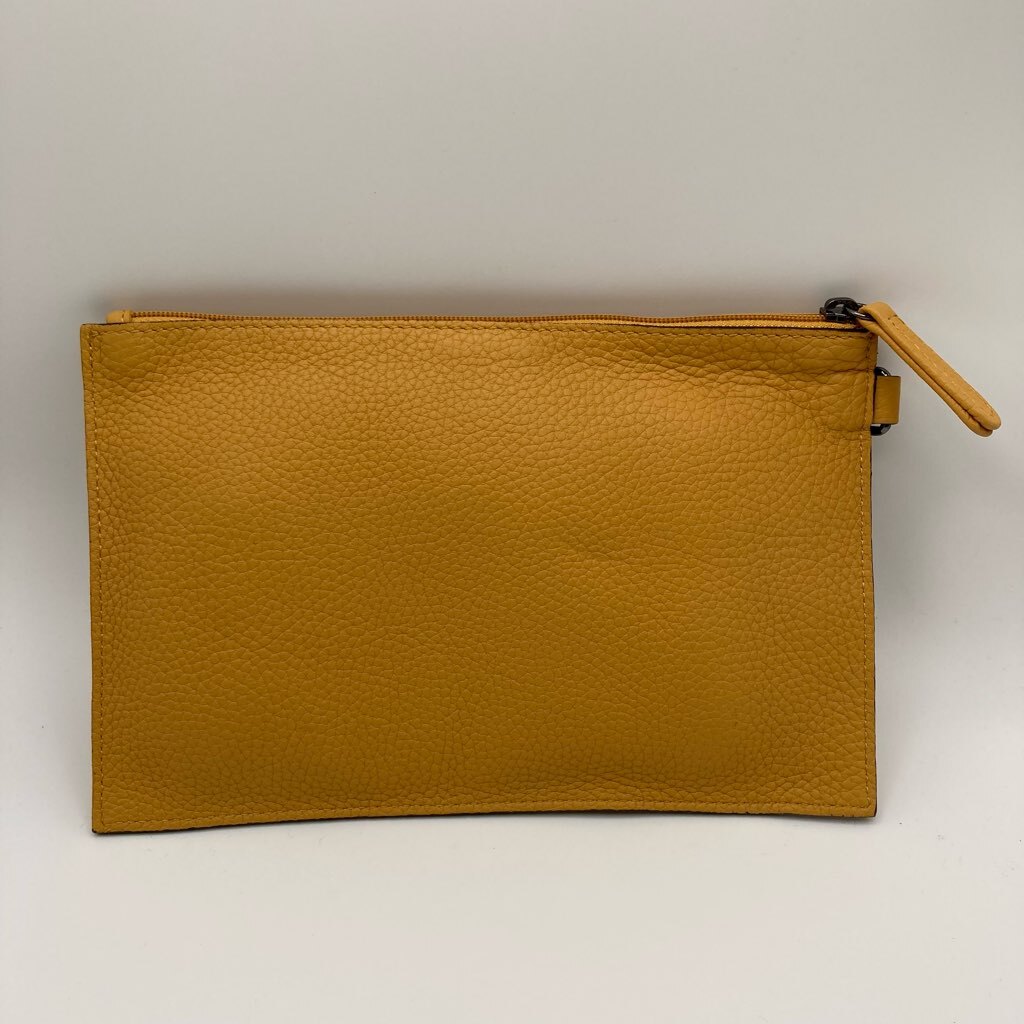 1 jpy ~ A-1 60 almost unused LONGCHAMP Long Champ clutch bag second bag multi case yellow 