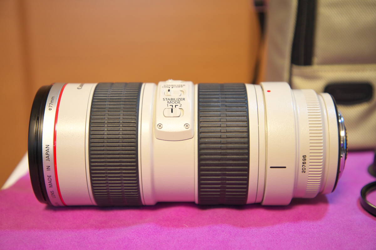  Canon キヤノン 望遠ズームレンズ EF70-200mm F2.8L IS USM 中古 箱付き 動作確認 送料込_画像2