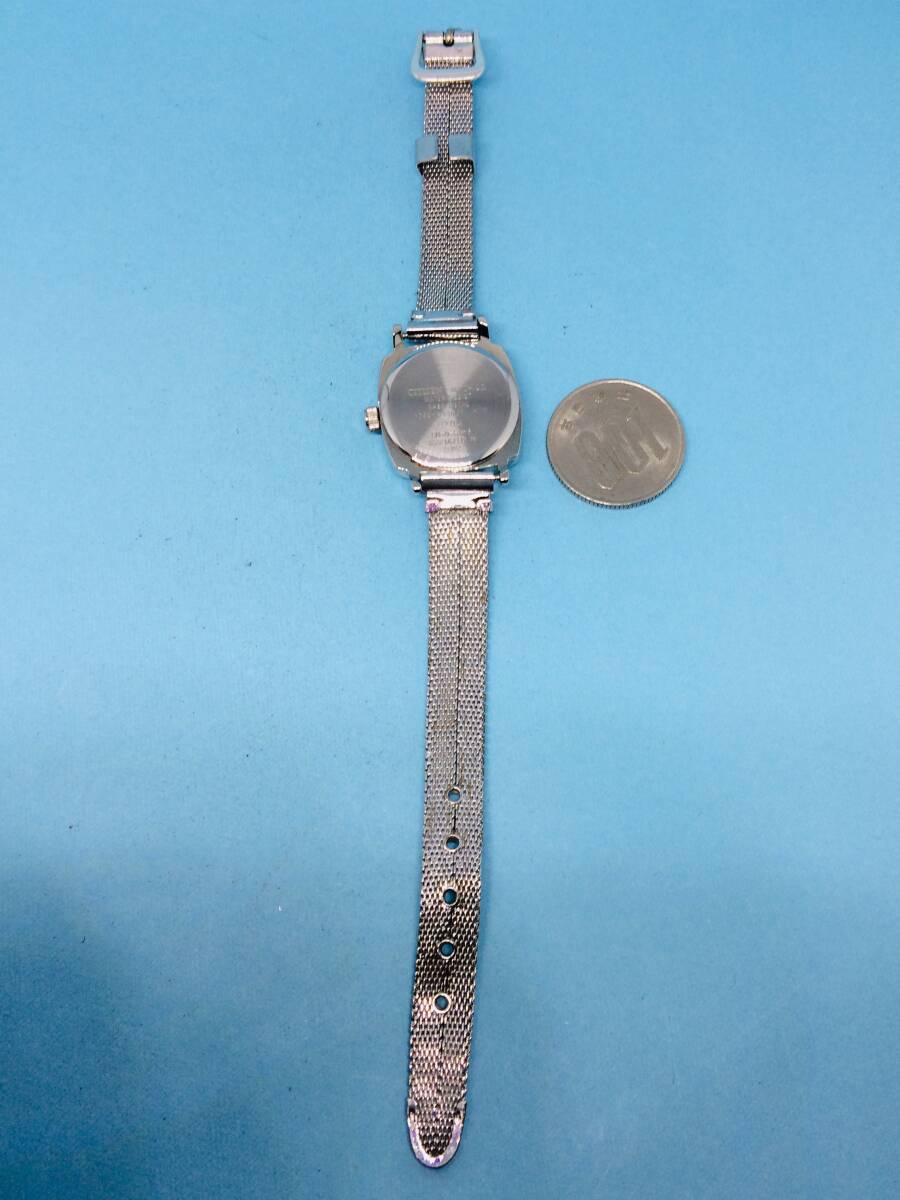 (F04)ブラックフェイズ(*'▽')シチズン・フリーウェイ（電池交換済み）シルバーレディス腕時計USED（送料全国一律185円）素敵な時計です。_画像6