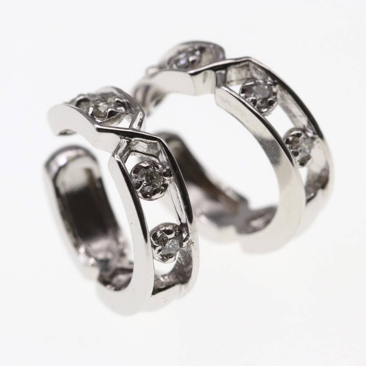 【公式】アクセサリーの激安通販 インプレッセ イヤーカフ フープ K18WG ダイヤモンド 0.04ct×2 ホワイトゴールド ダイヤモンド