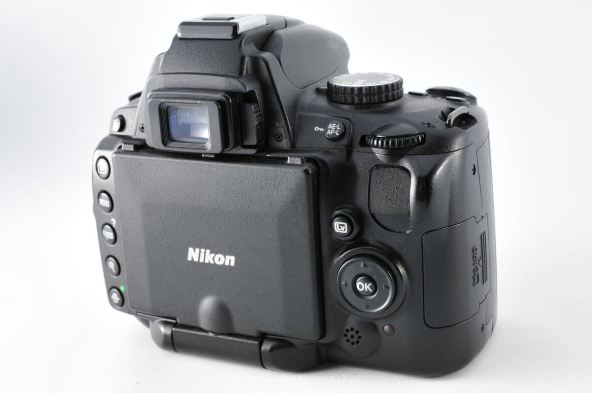 1円～ Nikon D5000ボディ動作も写りもOKです。概ねキレイです。ストラップ、充電器、バッテリー３個付きです。の画像5