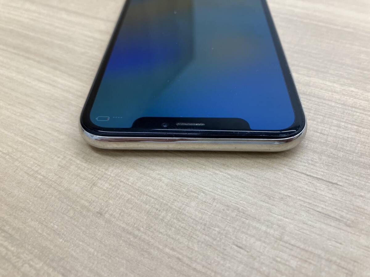 ●【売り切り】Apple iPhoneX 64GB MQAY2J/A シルバー A1902 64GB ドコモ 判定〇 SIMロック有の画像3