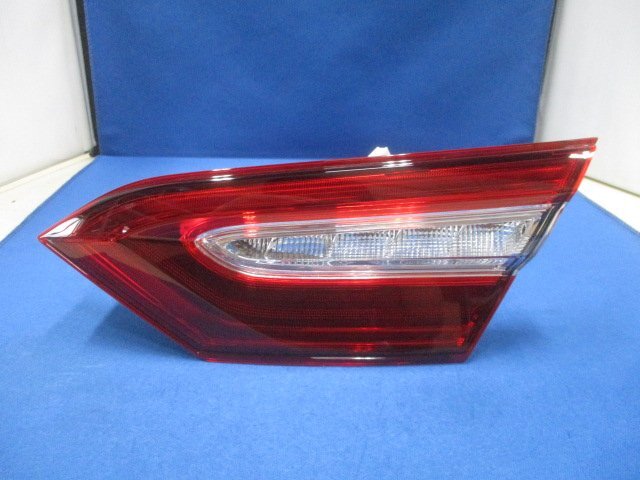  Toyota CAMRY/ Camry AXVH70 previous term right tail lamp / right finisher tail original inside side KOITO 33-243 [A] 111242