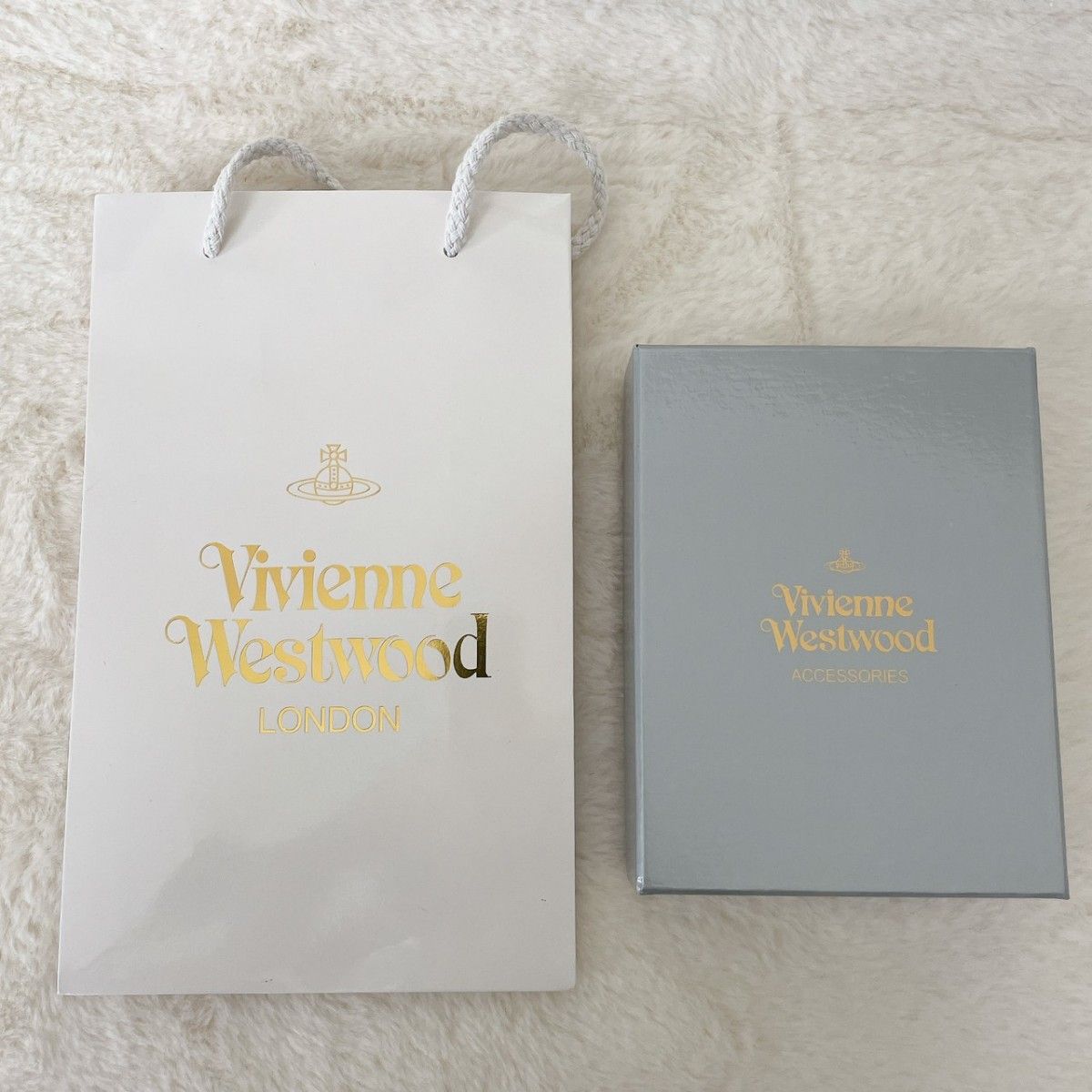 【24時間以内発送】ヴィヴィアンウエストウッド 三つ折財布 ブラック 人気 Vivienne Westwood がま口