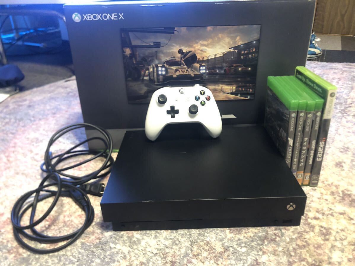 Xbox One X 1TB 中古 コンソール CYV-00015の画像1