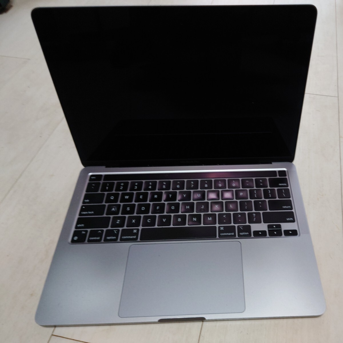 ジャンク品 MacBookPro 13inch M1 2020 メモリ16GB SSD512GB USキー 純正ACアダプタ付きの画像6