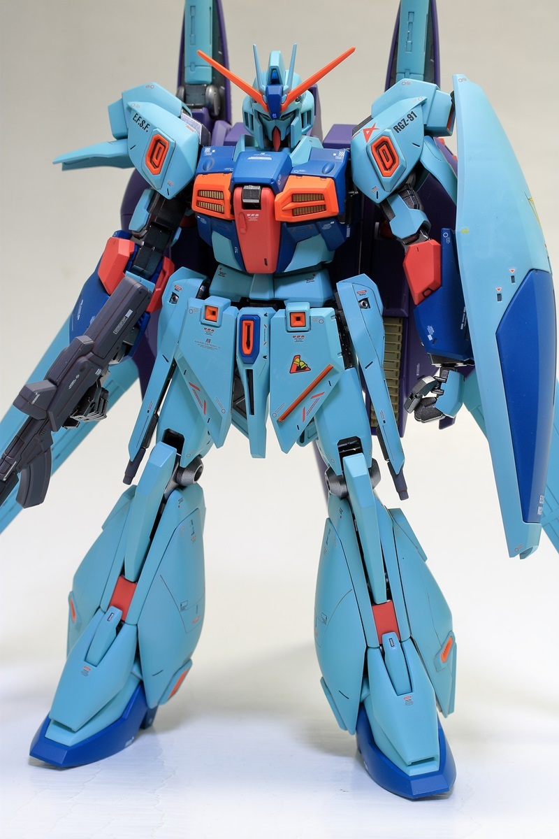 「プレミアムバンダイ」1/100 MG RGZ-91B リ・ガズィ・カスタム 塗装済み完成品_画像2