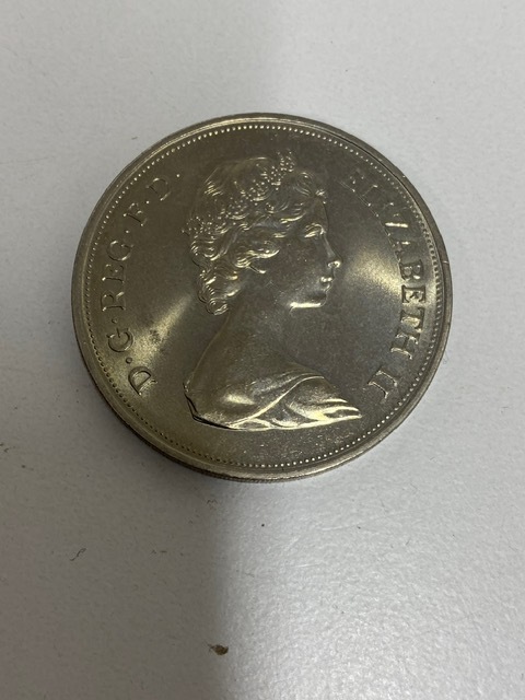 ★1円～ アンティークコイン 銀貨 エリザベス2世 2枚まとめて♪♪の画像4