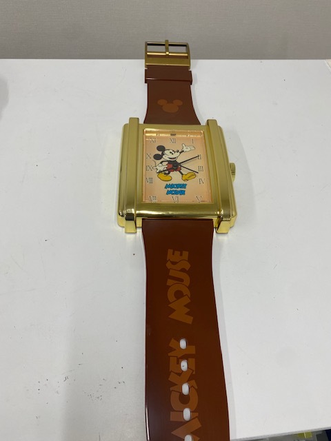 ★ディズニー 壁掛け時計 腕時計型♪♪の画像1
