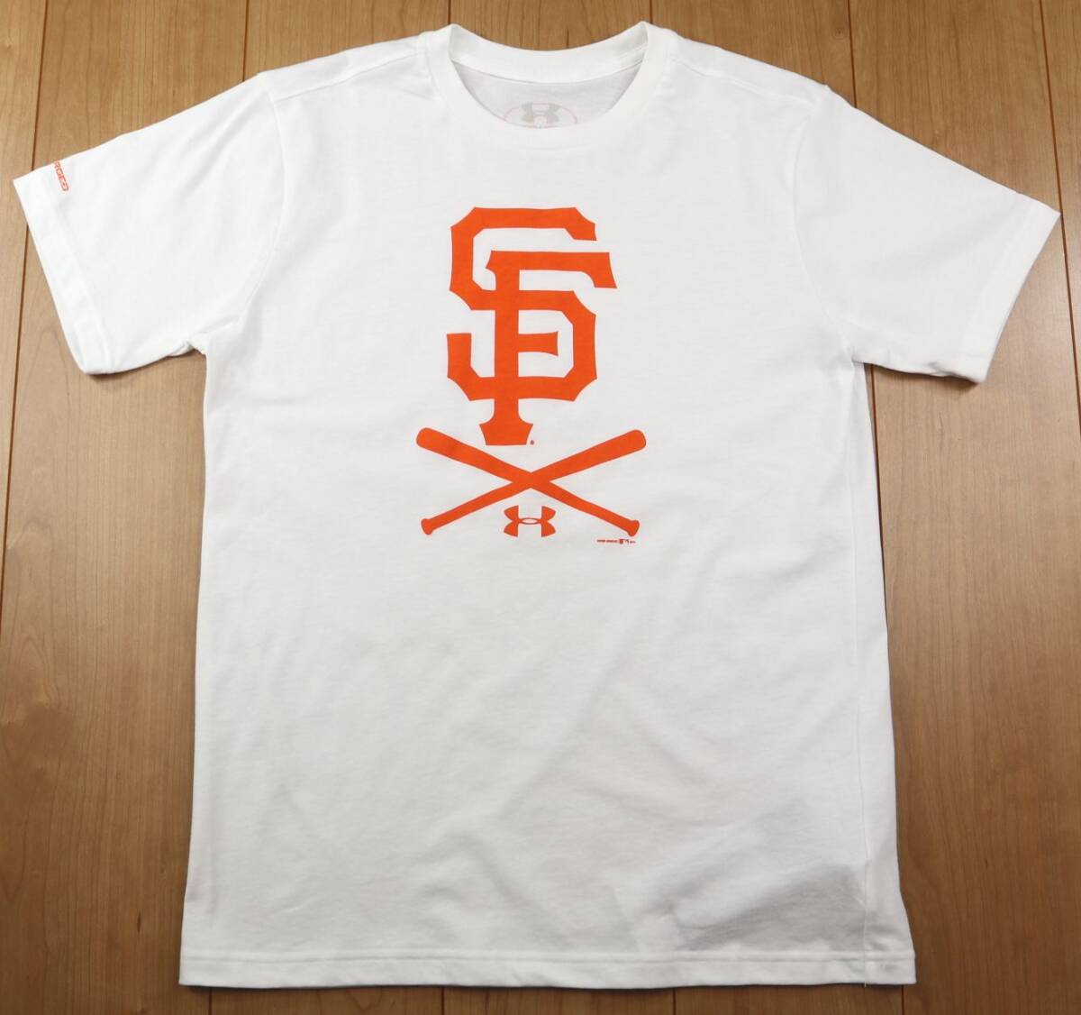 未使用タグ付き★UNDER ARMOUR アンダーアーマー×サンフランシスコジャイアンツ MLB限定Tシャツ/メジャーリーグ/MDサイズの画像1