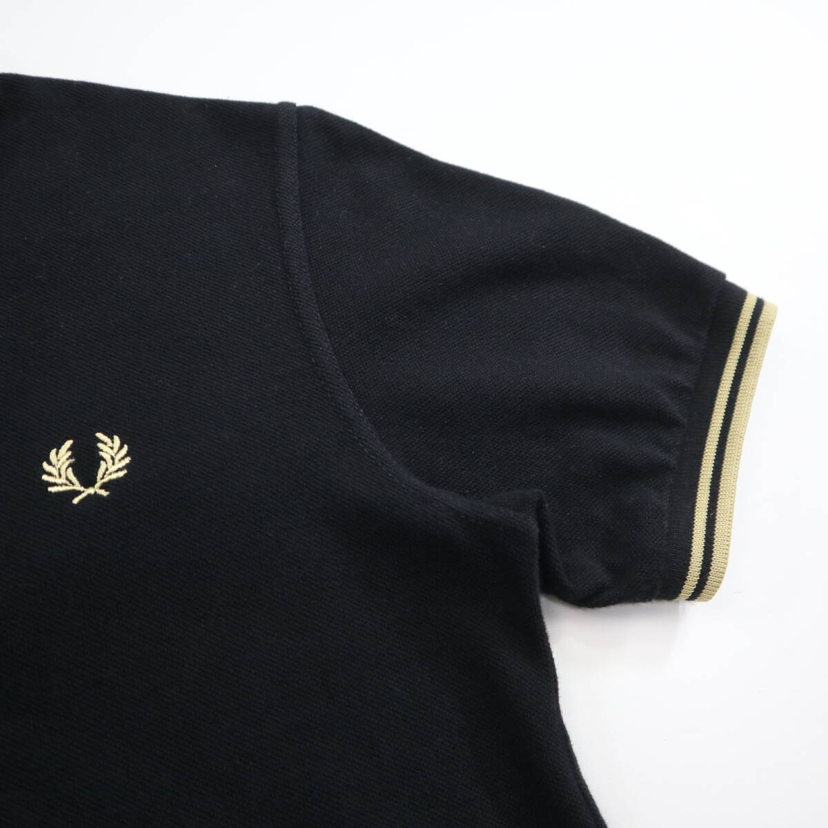  Англия производства *FRED PERRY Fred Perry наконечник линия рубашка-поло /M12N/ короткий рукав / черный /36