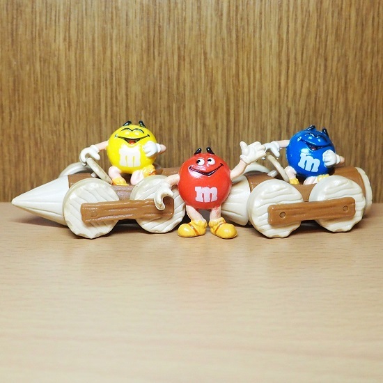 エムアンドエムズ  フィギュア ミニ イエロー レッド ブルー ミニカー ３個 セット  m&m m&m’ｓ チョコ アメトイ ミールトイの画像1