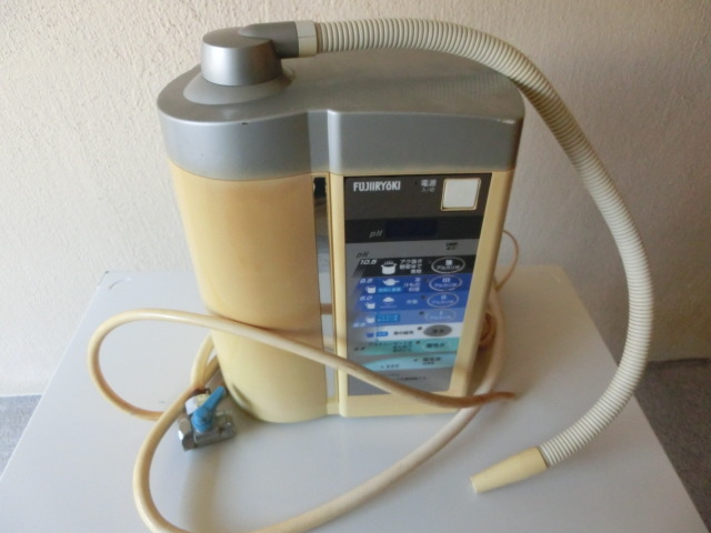 FUJIIRYOKI Fuji medical care vessel water ionizer torebiFW-007 continuation type electrolysis aquatic . vessel Junk 