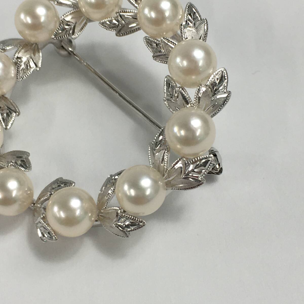 ★E03694【美品】MIKIMOTO ミキモト/本真珠/ブローチ/金具 SILVER/パール直径 約5㎜/総重量 約6.3gの画像10