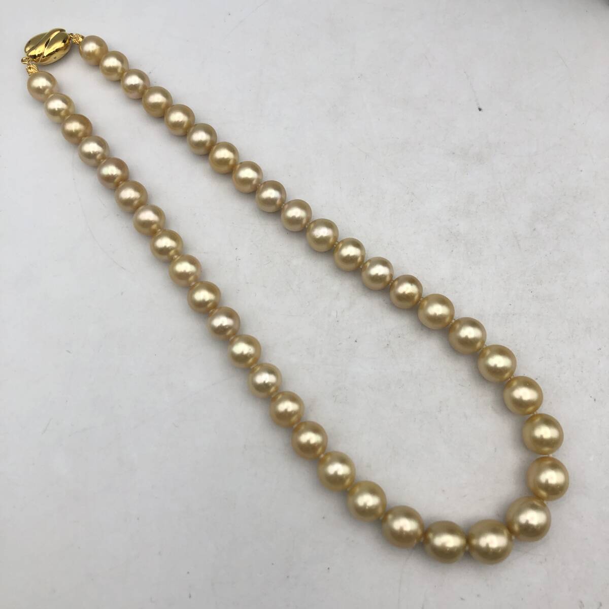 *E04749/book@ pearl / necklace / metal fittings SILVER/ pearl diameter approximately 9~11./ gross weight approximately 61.5g/ yellow group 