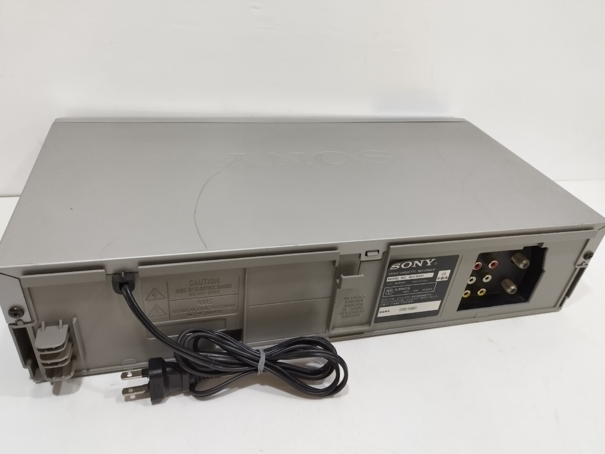 管理0917 SONY ソニー SLV-NX31 VHS ハイファイ ビデオデッキ 再生確認済み やや難あり リモコン欠品 ジャンクの画像7